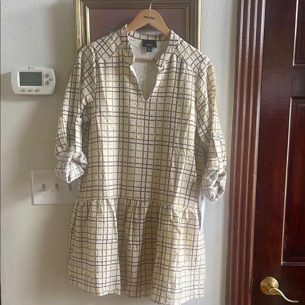 Lumière Plaid V-Neck Dress - Picture 1 of 11